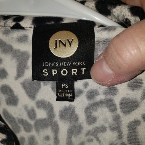 Jones New York Black and White Animal Print Warm up Jacket - PS - Picture 4 of 4